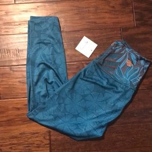 NWT Beyond Yoga Jungalow High Waist Legging, Large